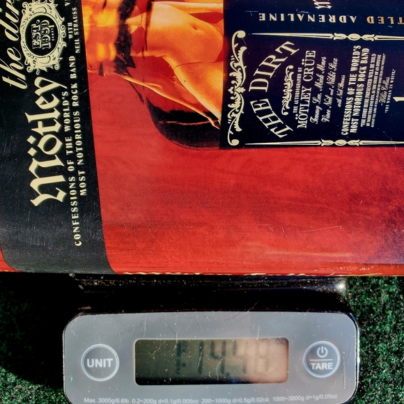 Motley Crue The Dirt : Confessions of the World's Most Notorious Rock Band Book - Picture 12 of 16